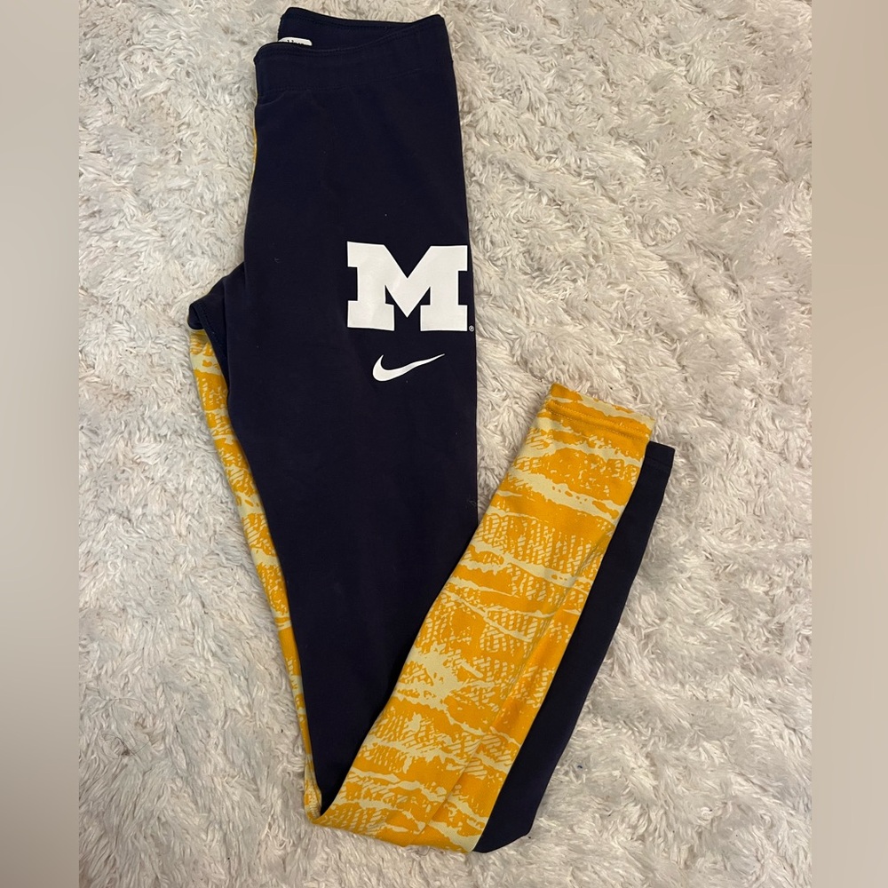 University of Michigan Nike leggings
